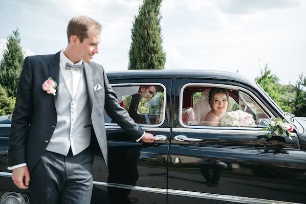 5 Reasons Why You Need a Chauffeur for Your Wedding